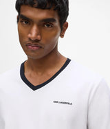 Contrast V-neck T-shirt