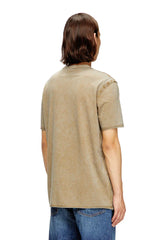 Acid-wash T-shirt with raw edges