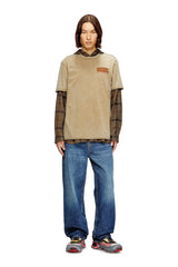 Acid-wash T-shirt with raw edges