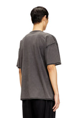T-shirt with appliqué logo and raw edge