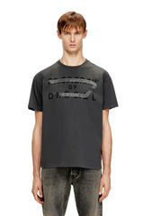 Regular T-shirt with D appliqué